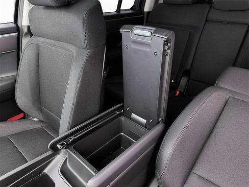 New 2026 Hyundai Santa Fe SE image 19