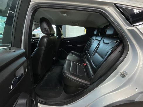 Used 2023 Chevrolet Bolt EUV LT w/ Convenience Package FWD image 21