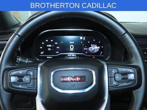 Used 2023 GMC Yukon XL SLT AWD/4WD image 18
