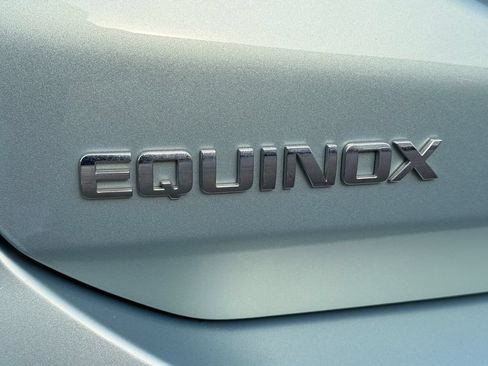 Used 2022 Chevrolet Equinox LT FWD image 10