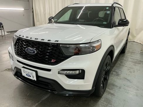 Used 2023 Ford Explorer ST w/ Equipment Group 401A AWD/4WD image 8