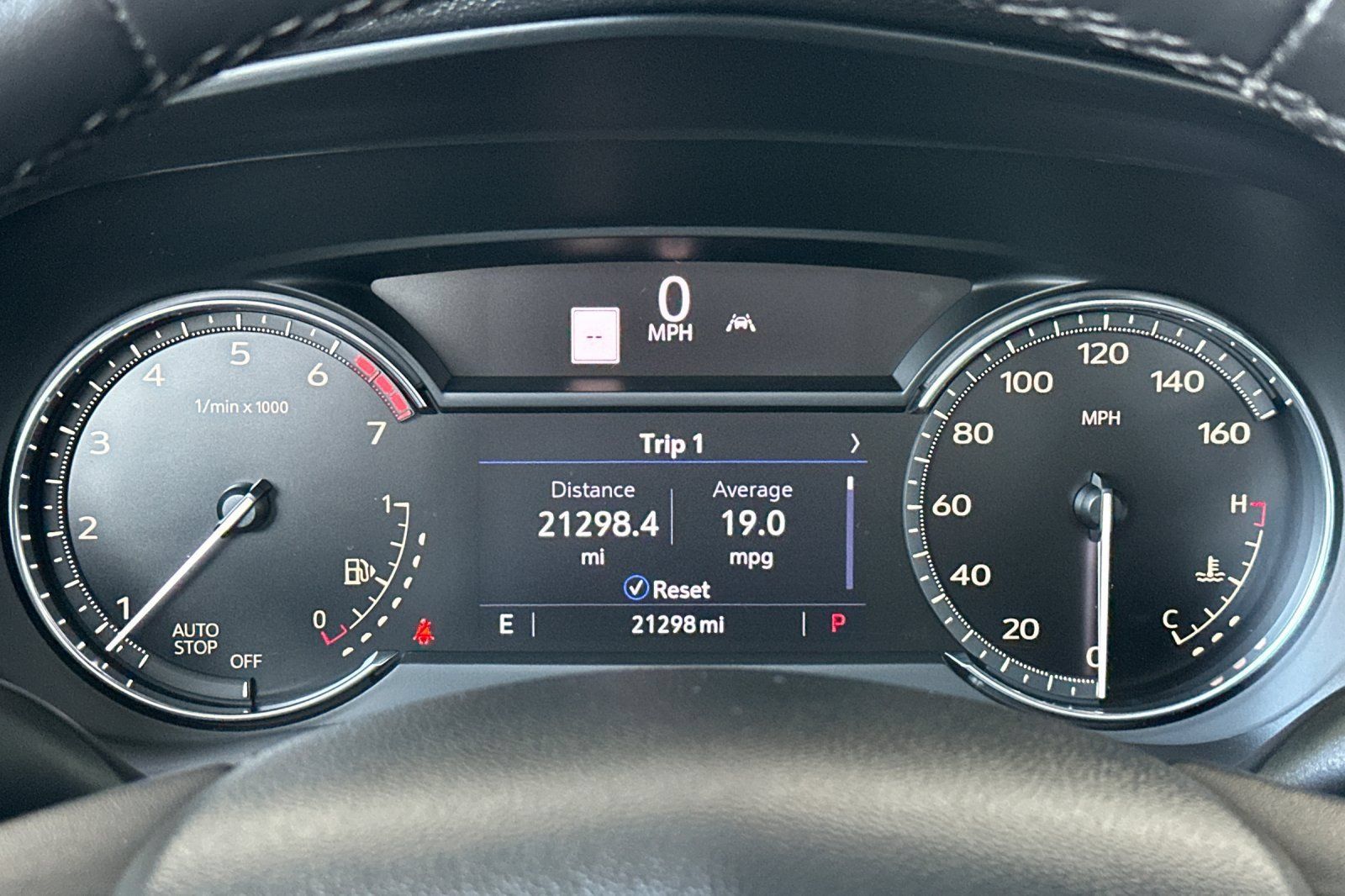 Used 2022 Cadillac XT4 Premium Luxury w/ Enhanced Visibility Package FWD image 34