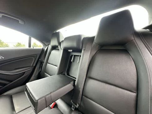 Used 2019 Mercedes-Benz CLA 250 4MATIC image 15