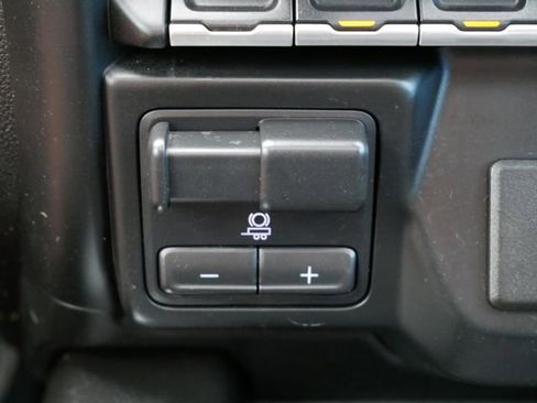 Used 2019 Chevrolet Silverado 1500 LT Trail Boss image 18