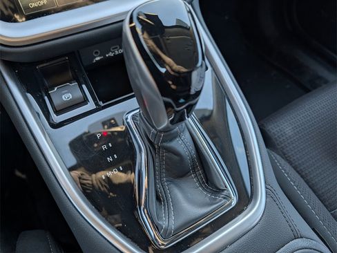 Certified 2025 Subaru Outback Premium image 24