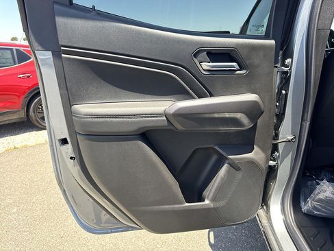 New 2026 GMC Canyon Elevation w/ LPO, Black Badging Package RWD image 22