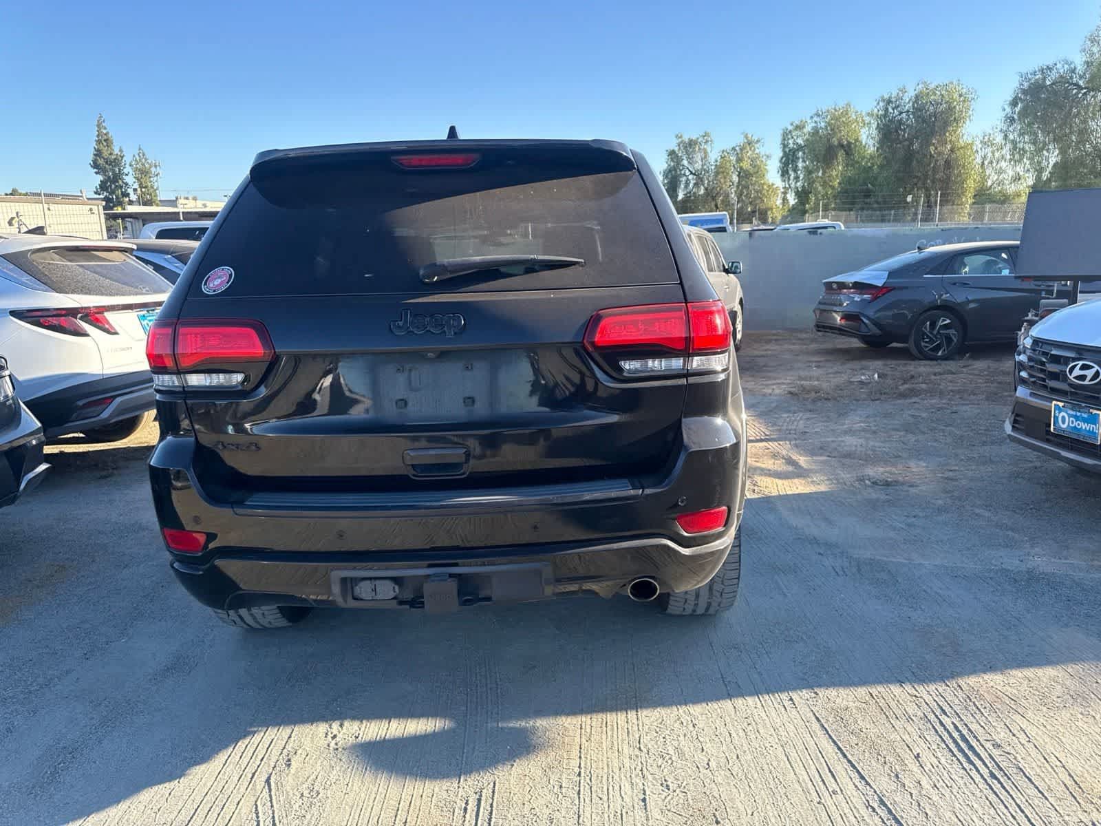 Used 2017 Jeep Grand Cherokee Altitude AWD/4WD image 6