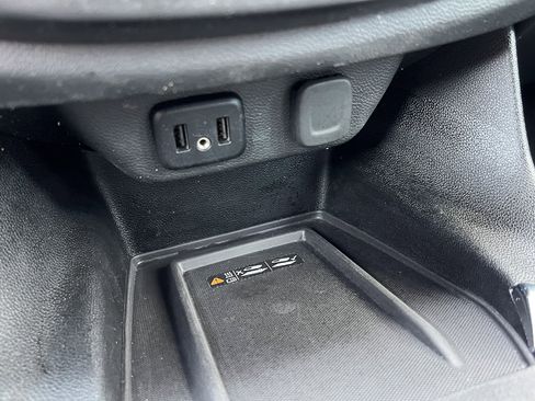 Used 2023 Chevrolet Traverse LT image 24