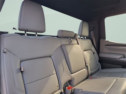 Used 2023 GMC Sierra 1500 SLT w/ SLT Premium Package image 28