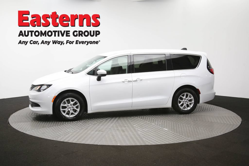 Used 2022 Chrysler Voyager LX FWD image 58