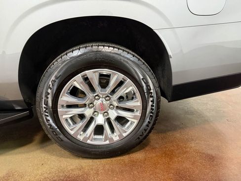 Used 2025 GMC Yukon XL Denali AWD/4WD image 88