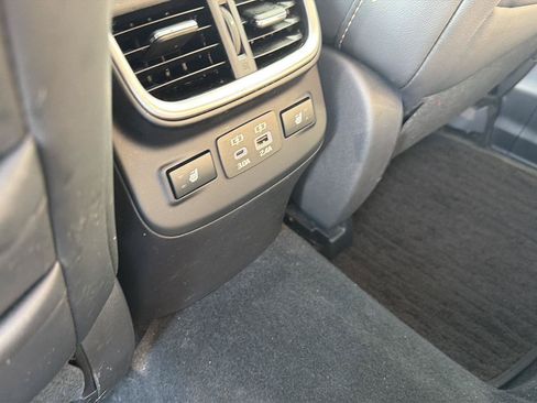 Used 2023 Subaru Outback Limited AWD/4WD image 12