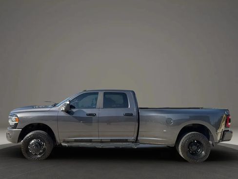 Used 2023 RAM 3500 Laramie w/ Night Edition AWD/4WD image 4