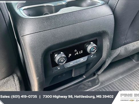 Used 2025 Chevrolet Traverse High Country FWD image 25