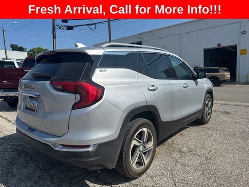 Used 2021 GMC Terrain SLT w/ Infotainment Package II AWD/4WD image 17