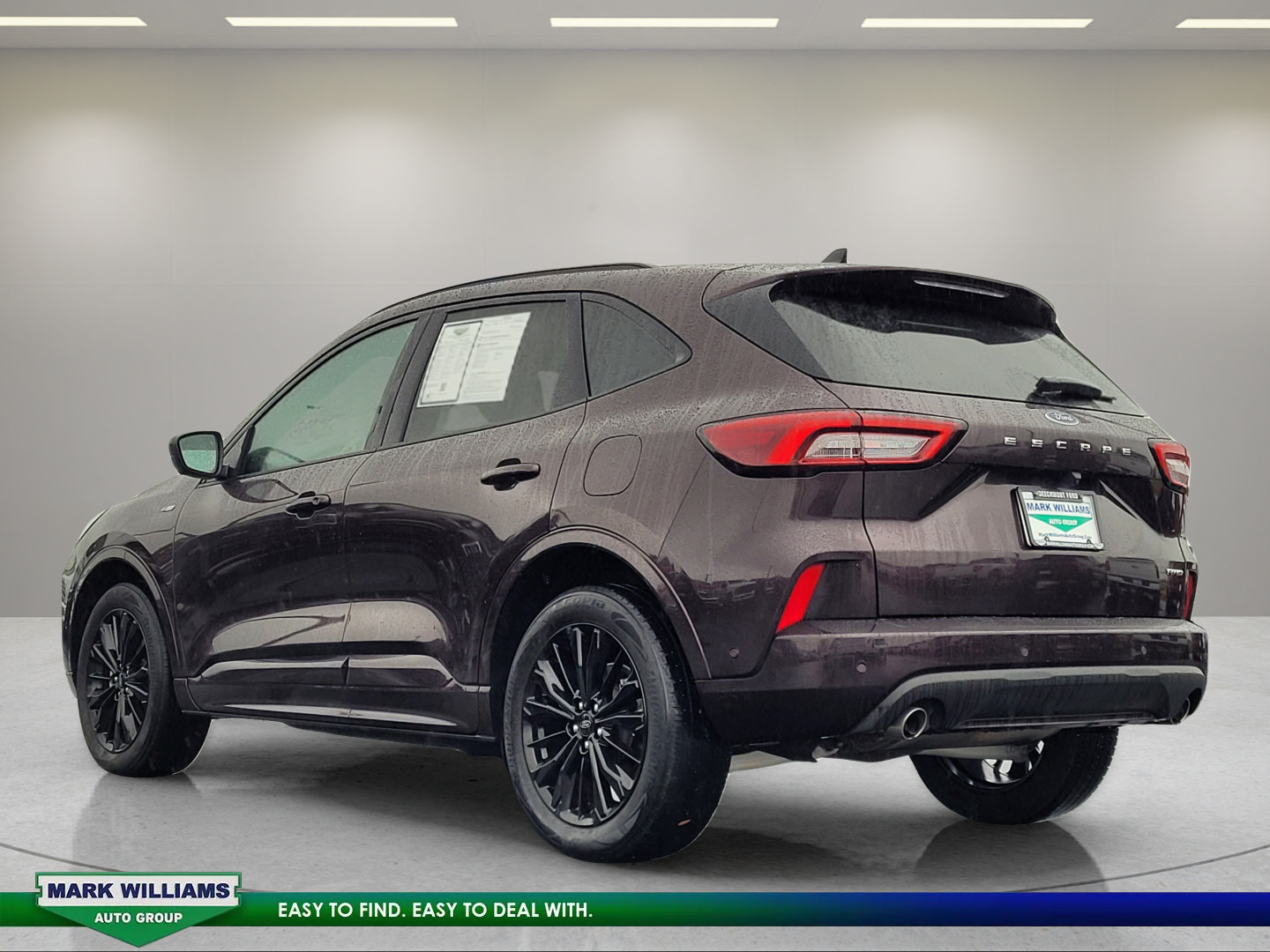 Certified 2023 Ford Escape ST-Line Elite w/ Premium Technology Package AWD/4WD image 6