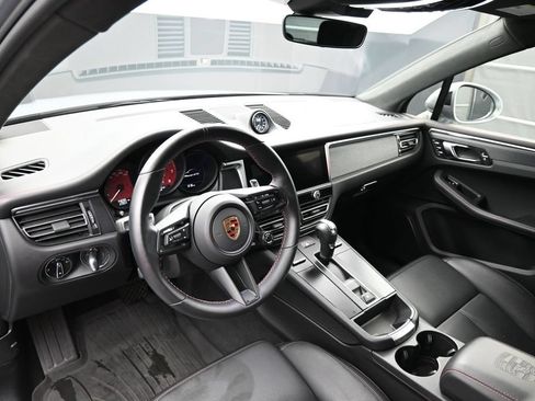New 2024 Porsche Macan GTS AWD/4WD image 4