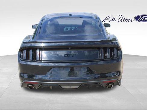 Used 2017 Ford Mustang GT Premium w/ Black Accent Package RWD image 6