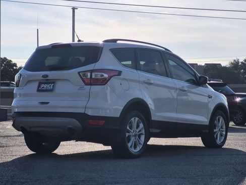 Used 2018 Ford Escape SE FWD image 5