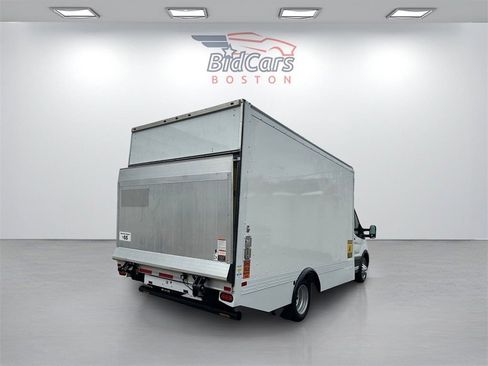 Used 2022 Ford Transit 350 image 4