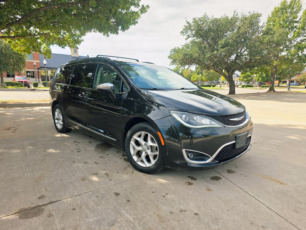 Used 2020 Chrysler Pacifica Limited FWD image 7