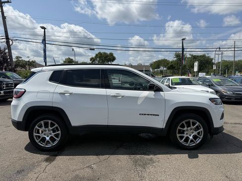 Used 2022 Jeep Compass Latitude AWD/4WD image 4