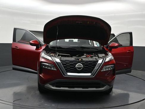 Used 2021 Nissan Rogue SV FWD image 36
