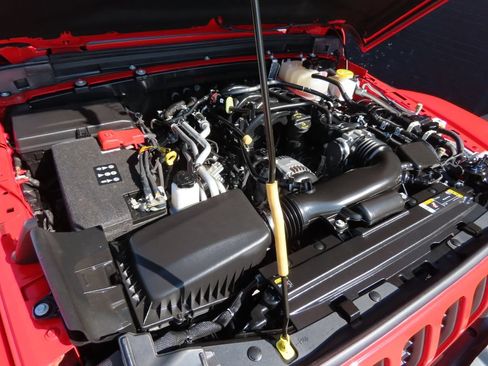 Used 2023 Jeep Gladiator Mojave w/ LED Lighting Group AWD/4WD image 51