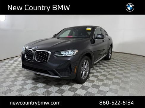 Used 2025 BMW X4 xDrive30i AWD/4WD image 3