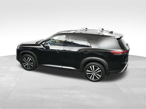 Used 2024 Nissan Pathfinder Platinum FWD image 20