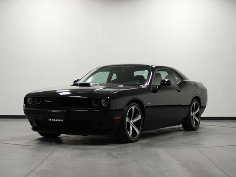 Used 2016 Dodge Challenger R/T image 8