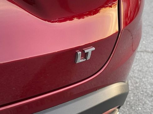 Used 2025 Chevrolet Trax LT w/ LT Convenience Package image 14