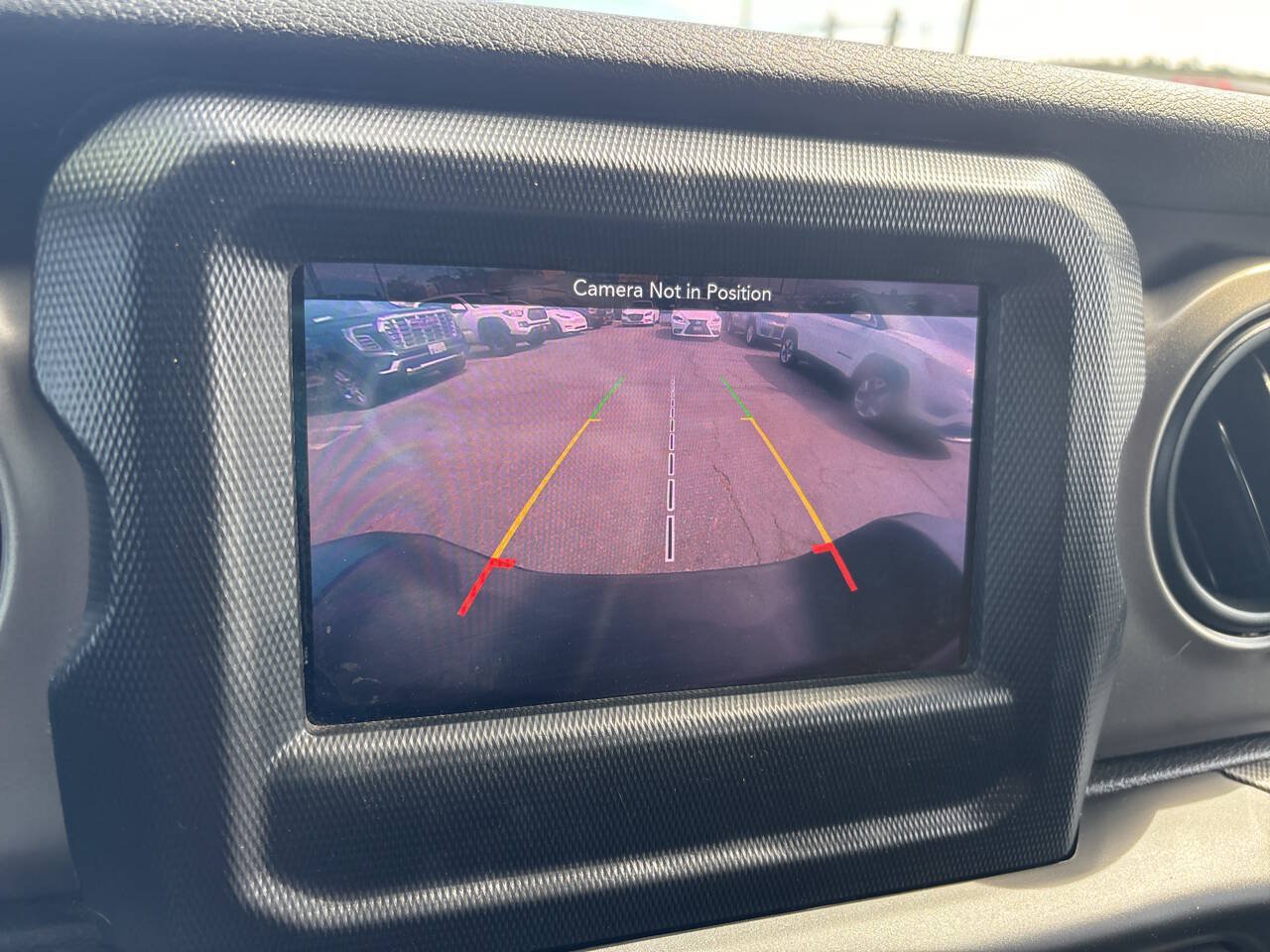 Used 2018 Jeep Wrangler Unlimited Sport S AWD/4WD image 24
