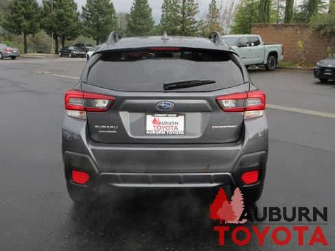 Used 2022 Subaru Crosstrek 2.0i Premium w/ Moonroof Package image 6