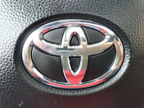Used 2020 Toyota Corolla XSE FWD image 45