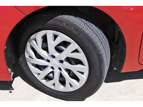 Used 2019 Toyota Corolla LE FWD image 27