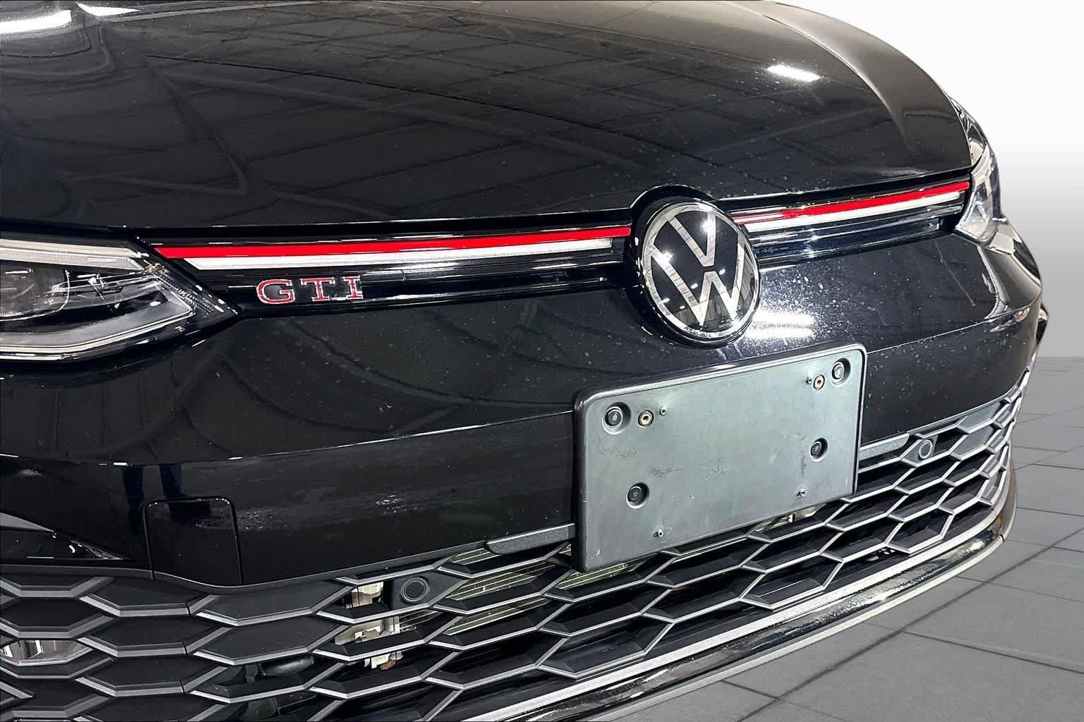 Used 2024 Volkswagen GTI SE FWD image 29