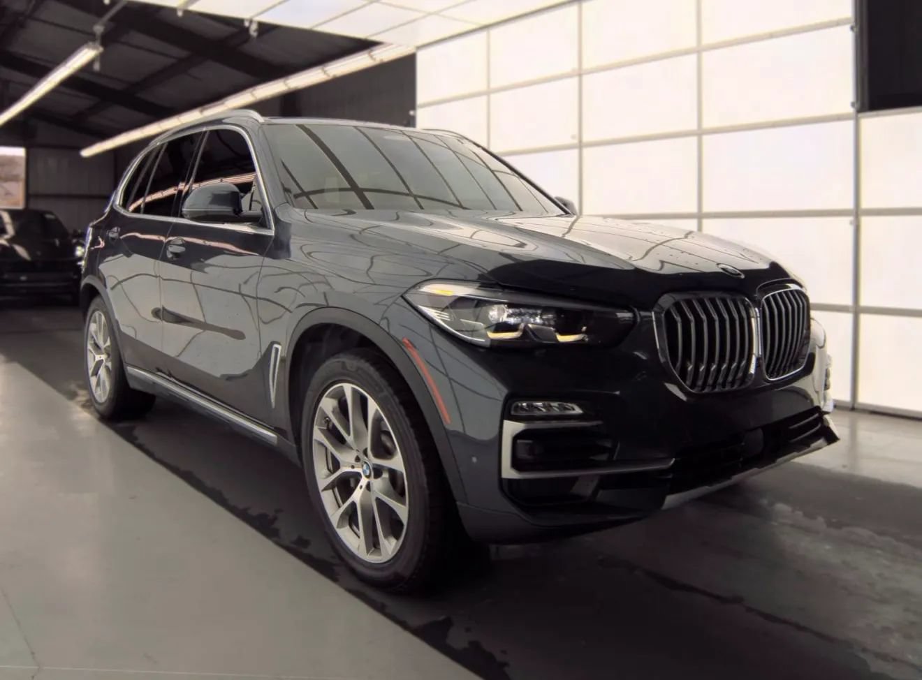 Used 2020 BMW X5 xDrive40i w/ Premium Package AWD/4WD image 5