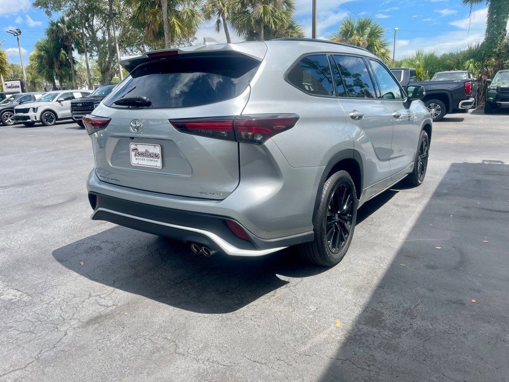 Used 2025 Toyota Highlander XSE AWD/4WD image 6