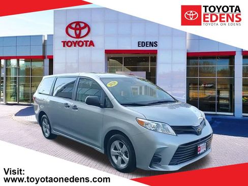 Used 2020 Toyota Sienna L image 1