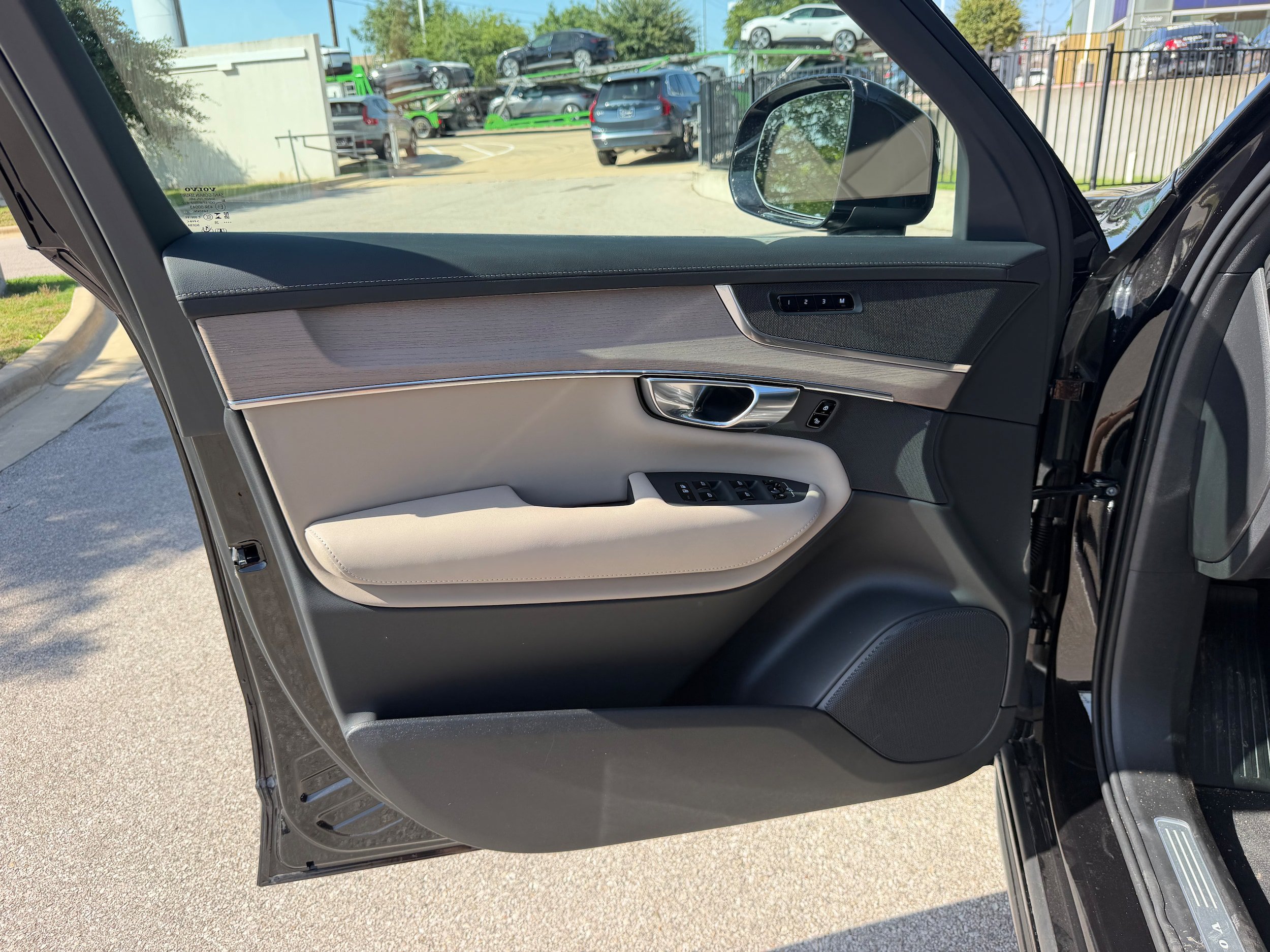 New 2026 Volvo XC90 T8 Plus w/ Protection Package AWD/4WD image 17