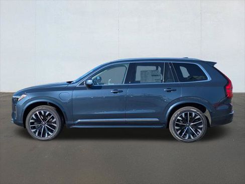 New 2026 Volvo XC90 T8 Ultra w/ Protection Package Premier AWD/4WD image 3
