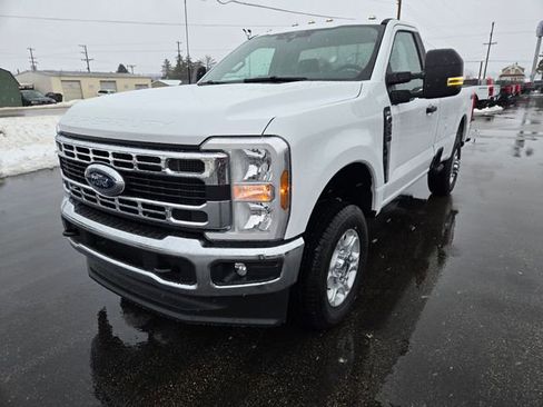 New 2026 Ford F250 XLT image 3