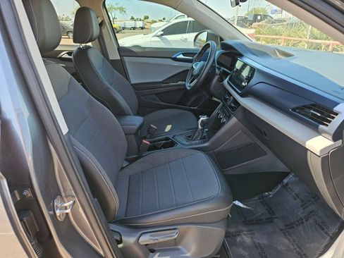 Used 2022 Volkswagen Taos SE FWD image 25