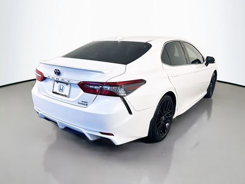 Used 2021 Toyota Camry XSE w/ Cold Weather Package image 5