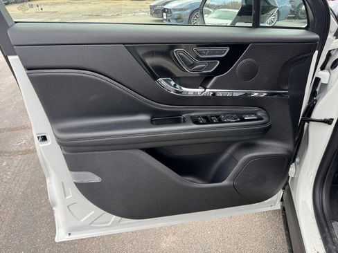New 2026 Lincoln Corsair Premiere image 24
