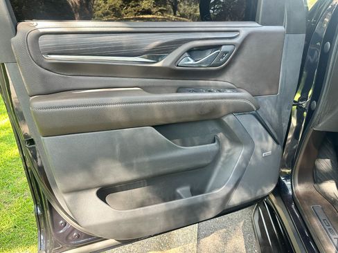 Used 2023 GMC Yukon Denali w/ LPO, Floor Liner Package RWD image 9