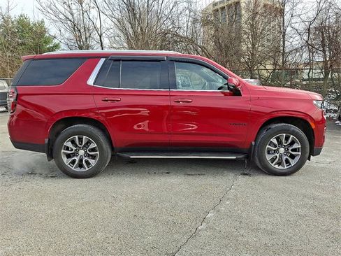 Used 2022 Chevrolet Tahoe LT w/ LT Signature Package image 7