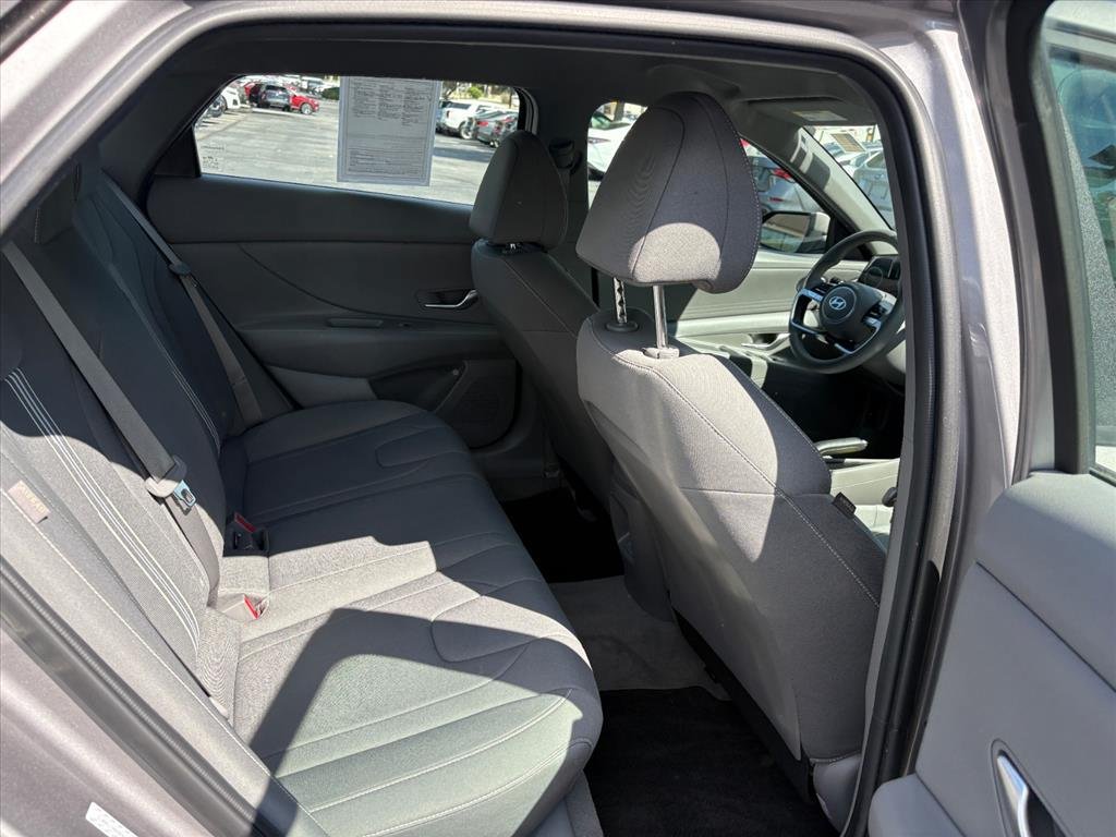 Certified 2024 Hyundai Elantra SEL FWD image 17