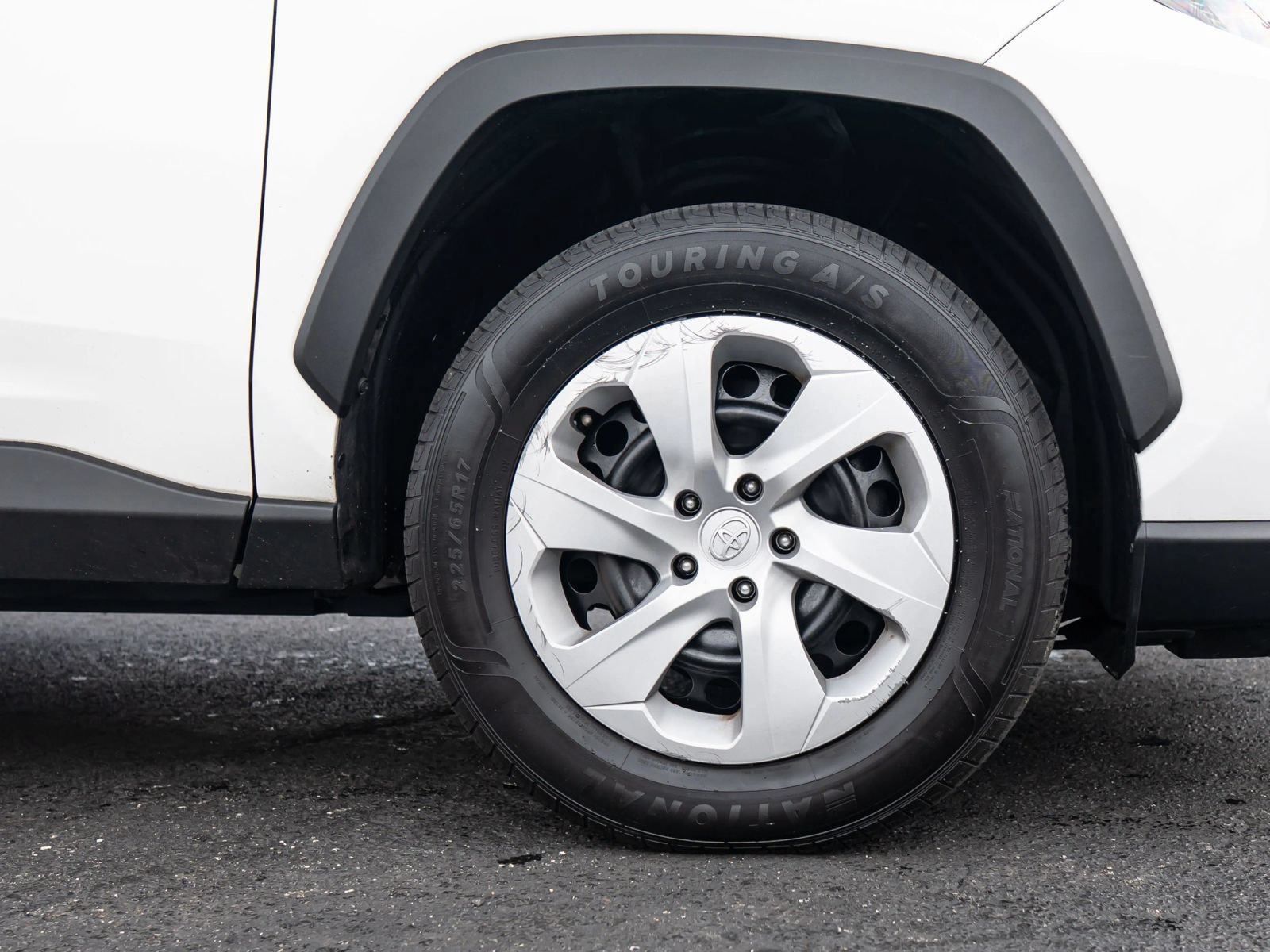 Used 2019 Toyota RAV4 LE w/ All Weather Liner Package AWD/4WD image 12